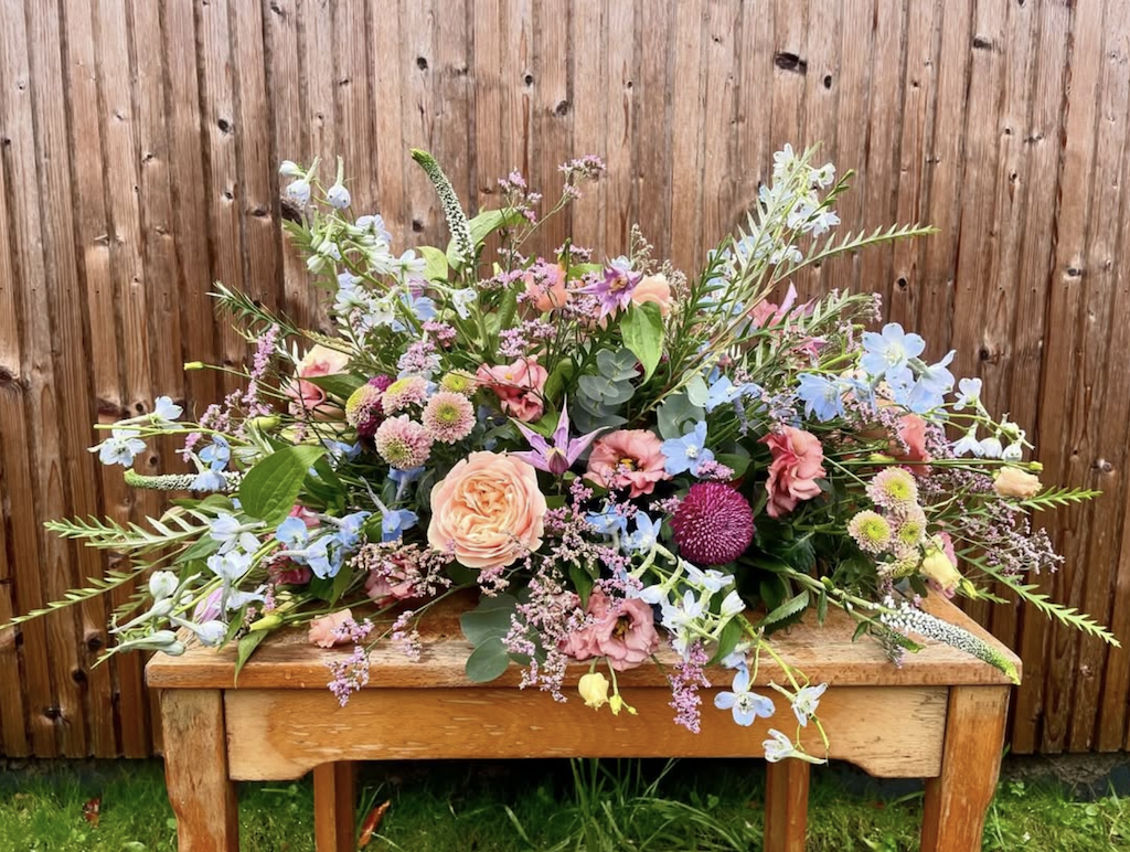 Rouwbloemen pastel plukbloemen